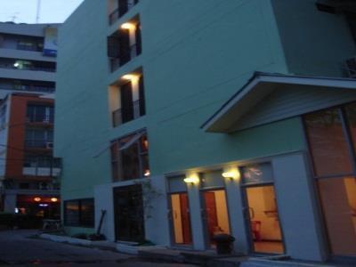 Kaset Guesthouse Bangkok Ngoại thất bức ảnh